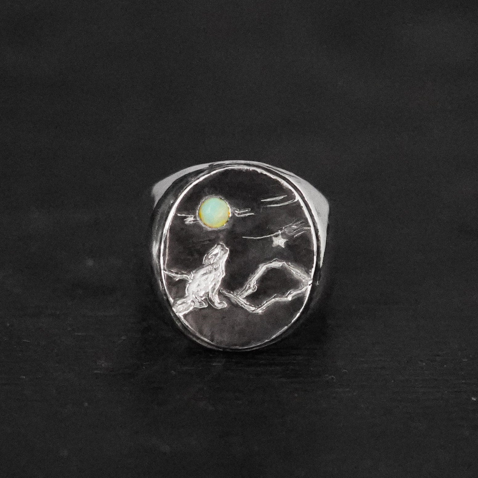 Howlin Wolf Ring